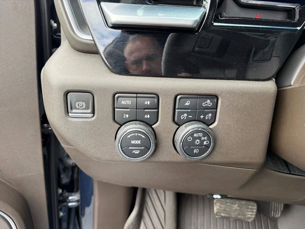 2023 Chevrolet Silverado 1500 LTZ - Photo 20