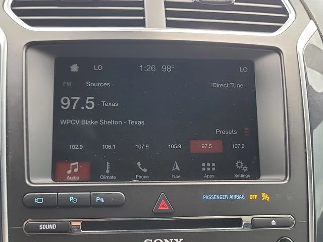 Used 2018 Silver Ford Limited image 27