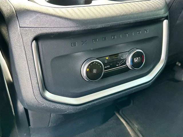 Used 2025 Silver Ford Active image 24