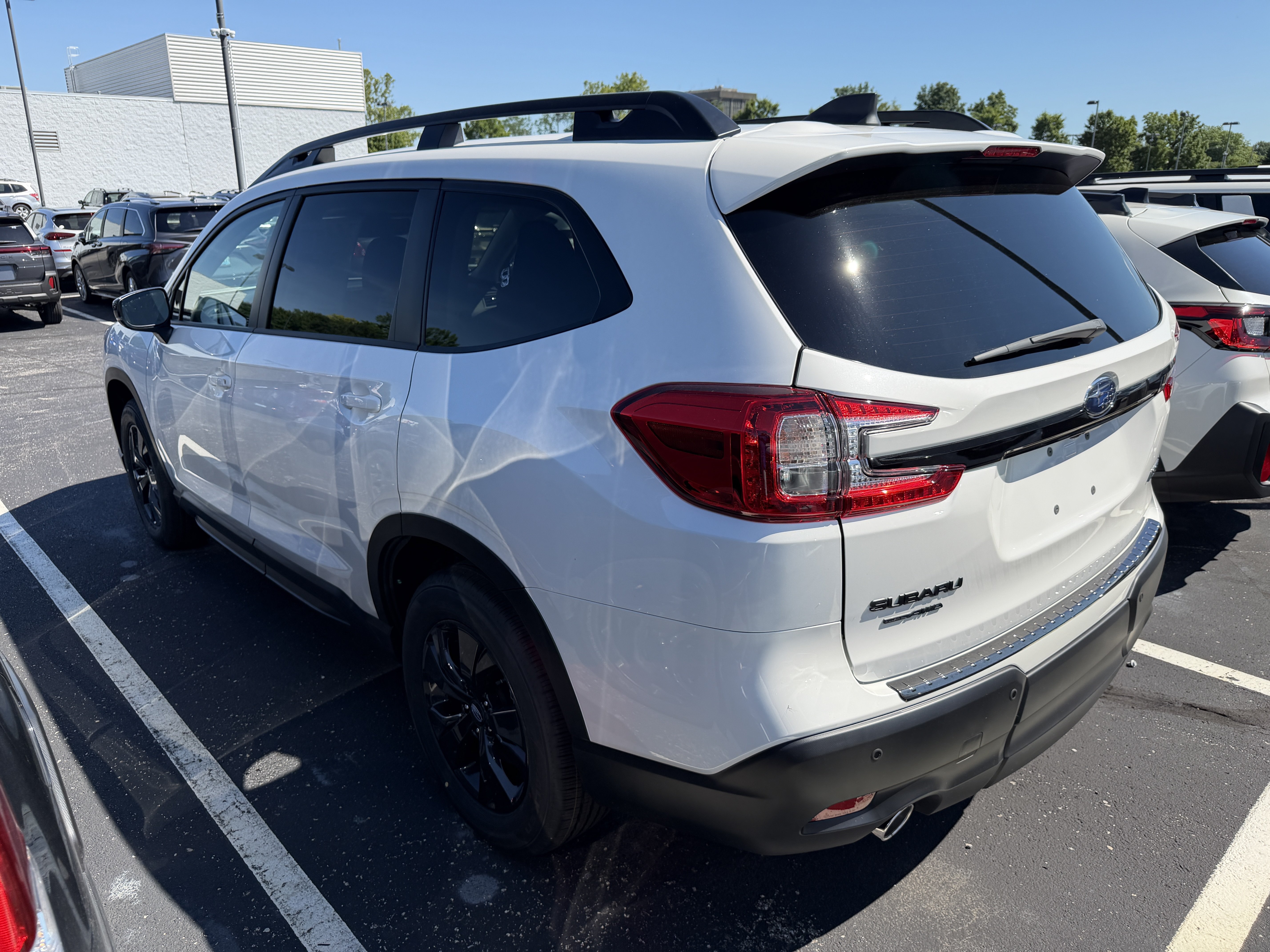 New 2026 CRYSTAL WHITE PEARL Subaru Premium 7-Passenger image 5