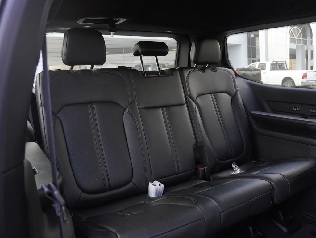 New 2026 Baltic Gray Metallic Clearcoat Jeep Limited Altitude image 31