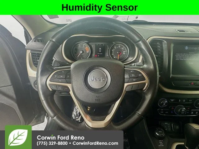 Used 2016 Granite Crystal Clearcoat Metallic Jeep Latitude image 11