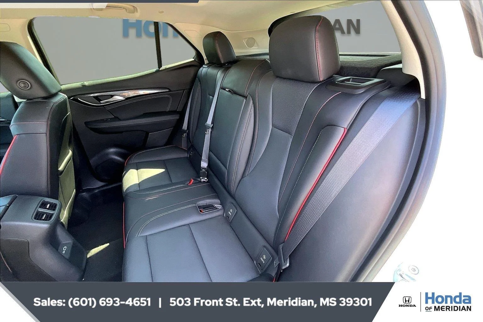 Used 2023 White Frost Tricoat Buick Essence image 19