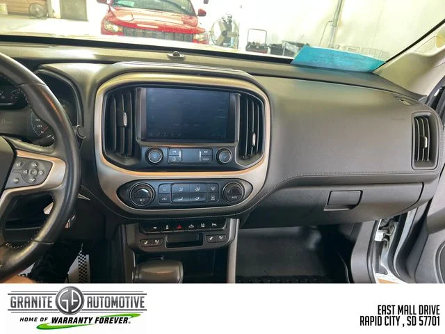 Used 2020 White GMC Denali image 12