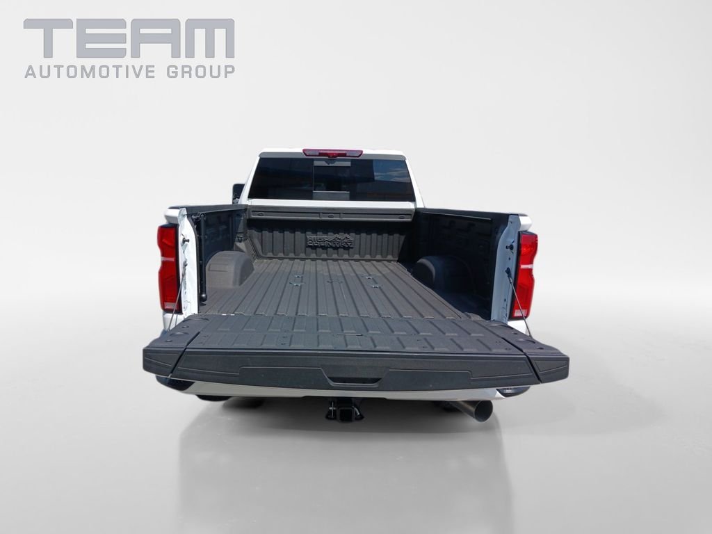Used 2024 White Chevrolet High Country image 13