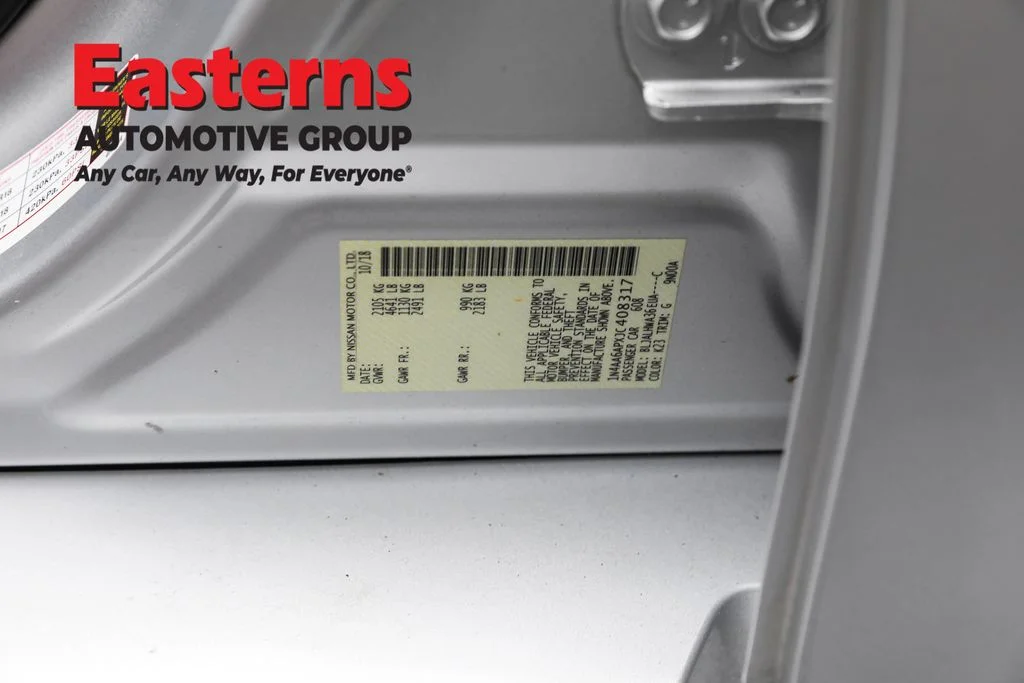 Used 2018 Silver Nissan Platinum image 38