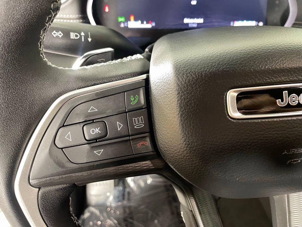 New 2025 Silver Zynith Exterior Paint Jeep Altitude image 20