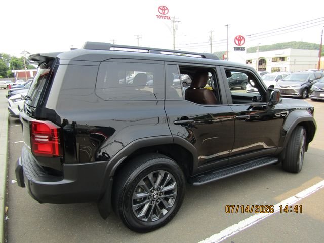 Used 2025 Black Toyota Base image 6