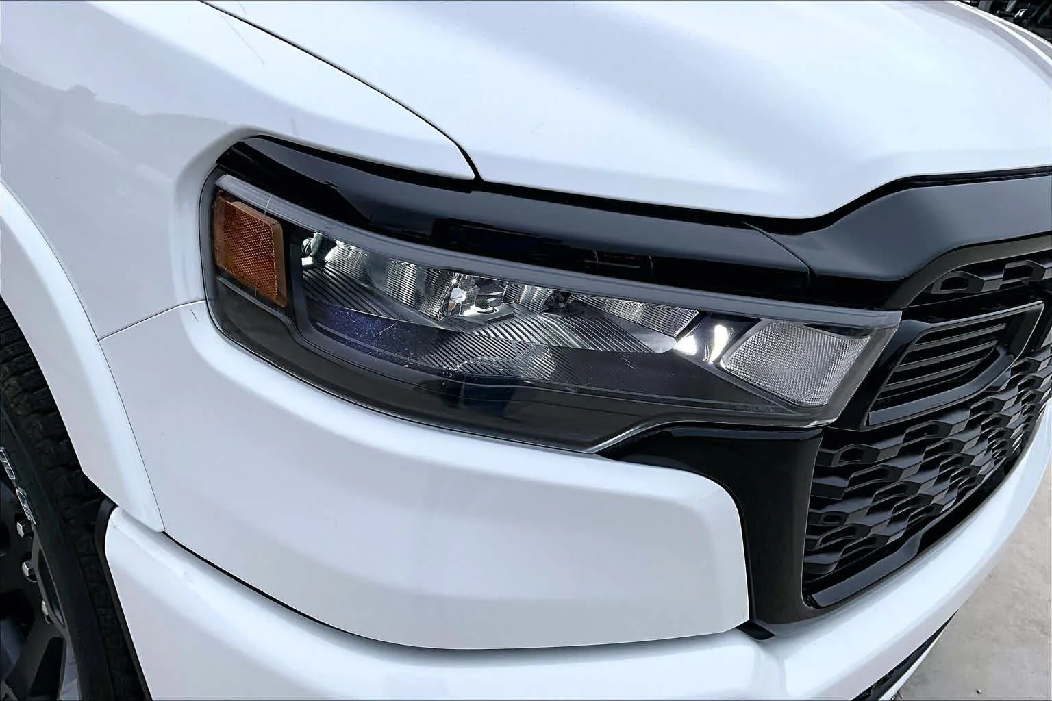 New 2026 Bright White Clear-Coat Exterior Paint RAM Big Horn image 14