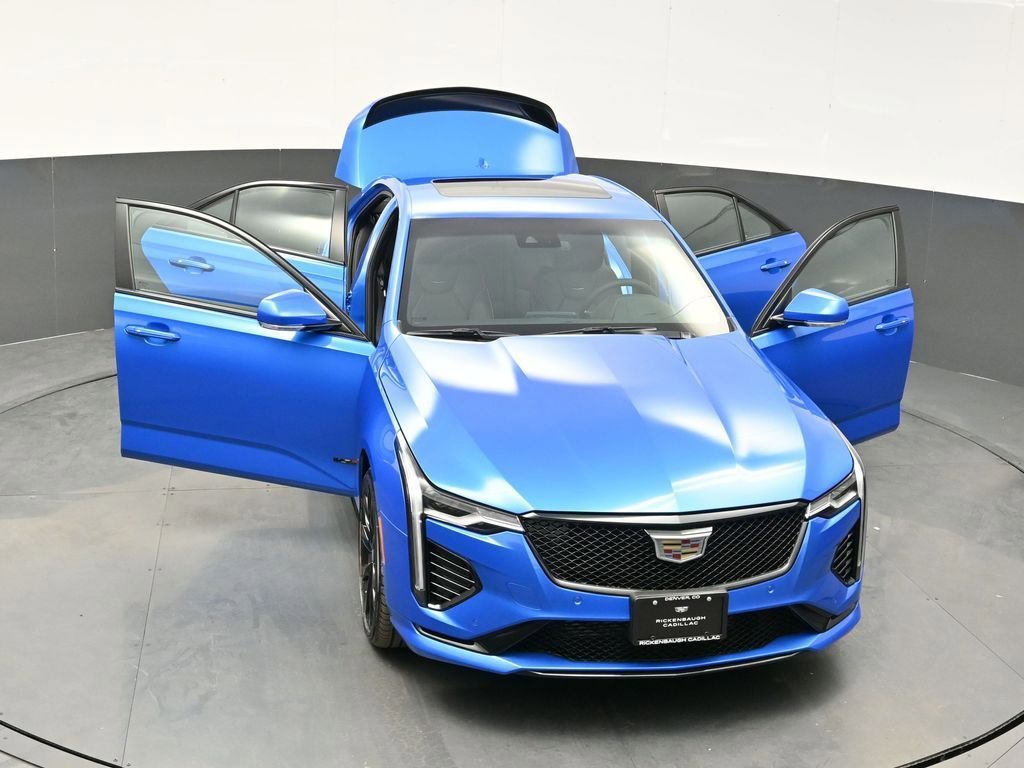 2025 Cadillac CT4 V-Series - Photo 34