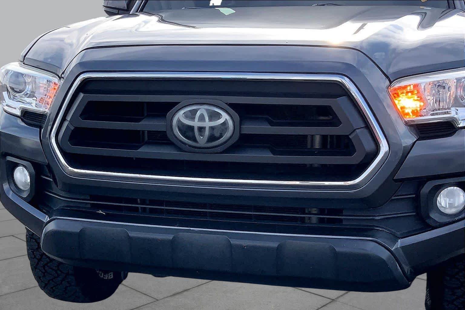 Used 2021 Magnetic Gray Metallic Toyota SR5 image 30