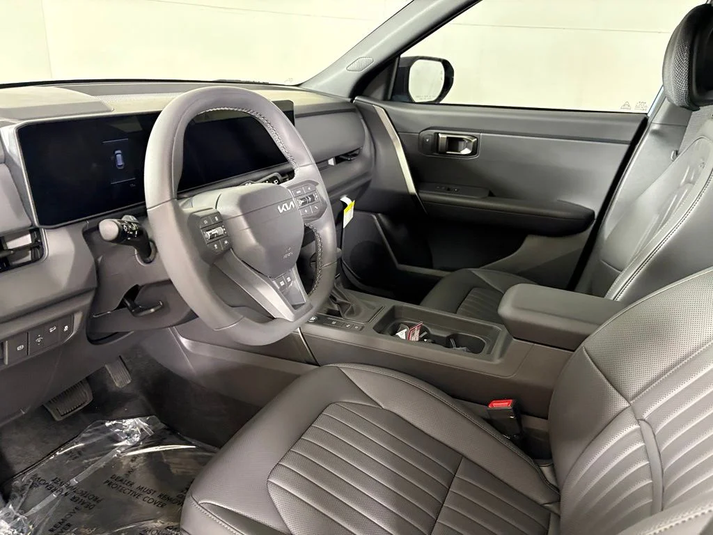 New 2027 Frost Blue / Black Roof Kia X-Line S image 22