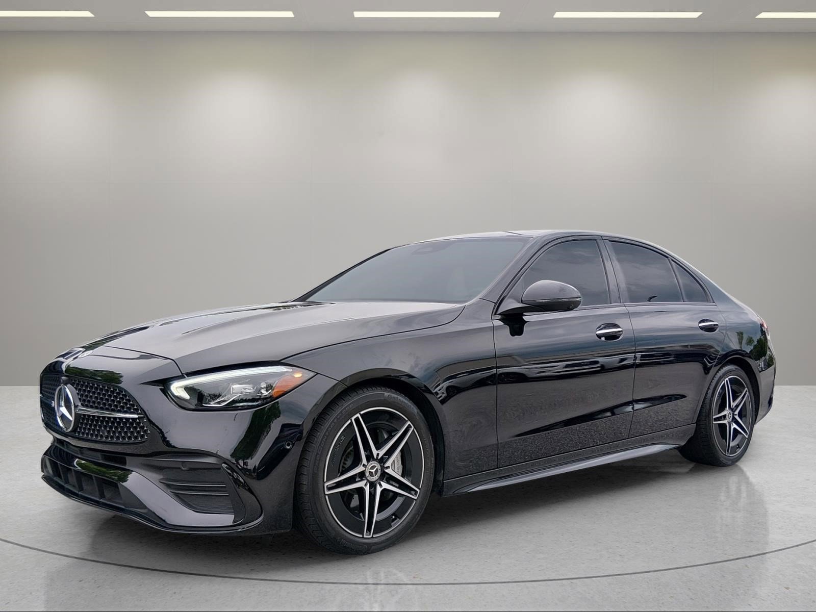 Used 2023  Mercedes-Benz C 300 image 1