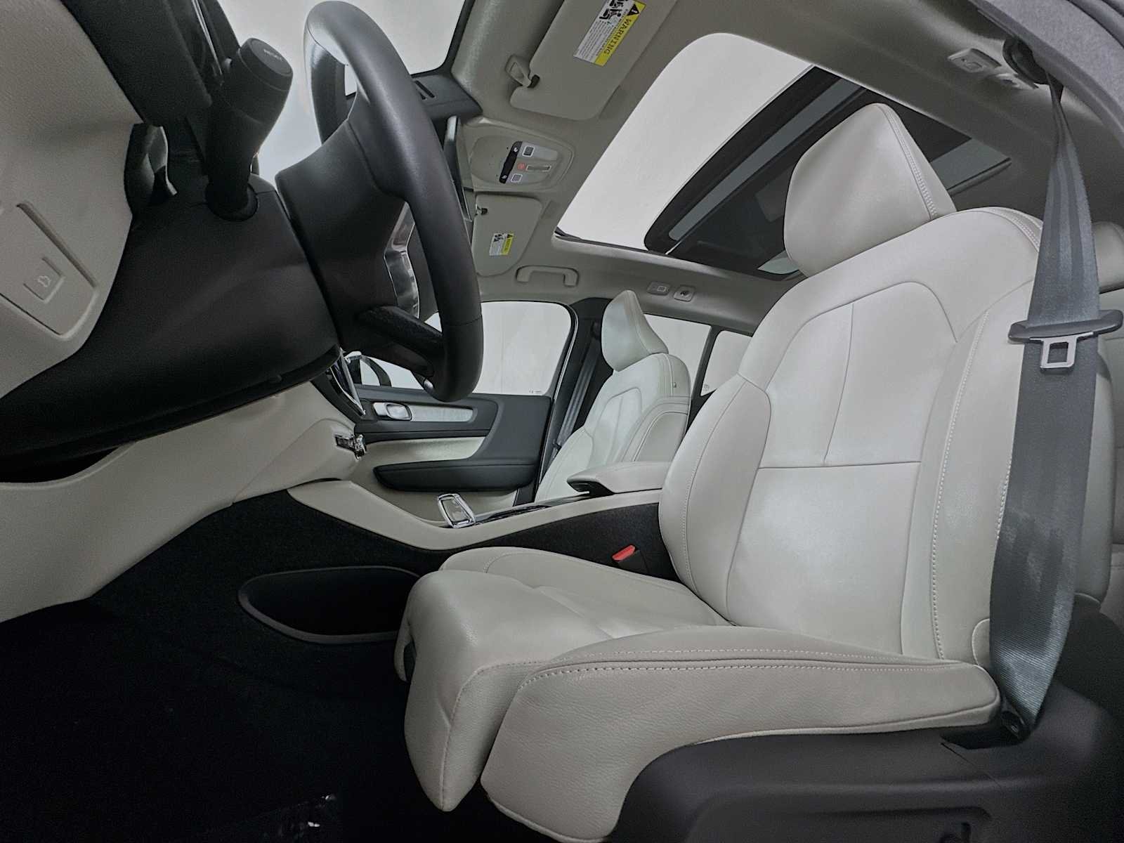 Used 2026 Crystal White Volvo Ultra image 19