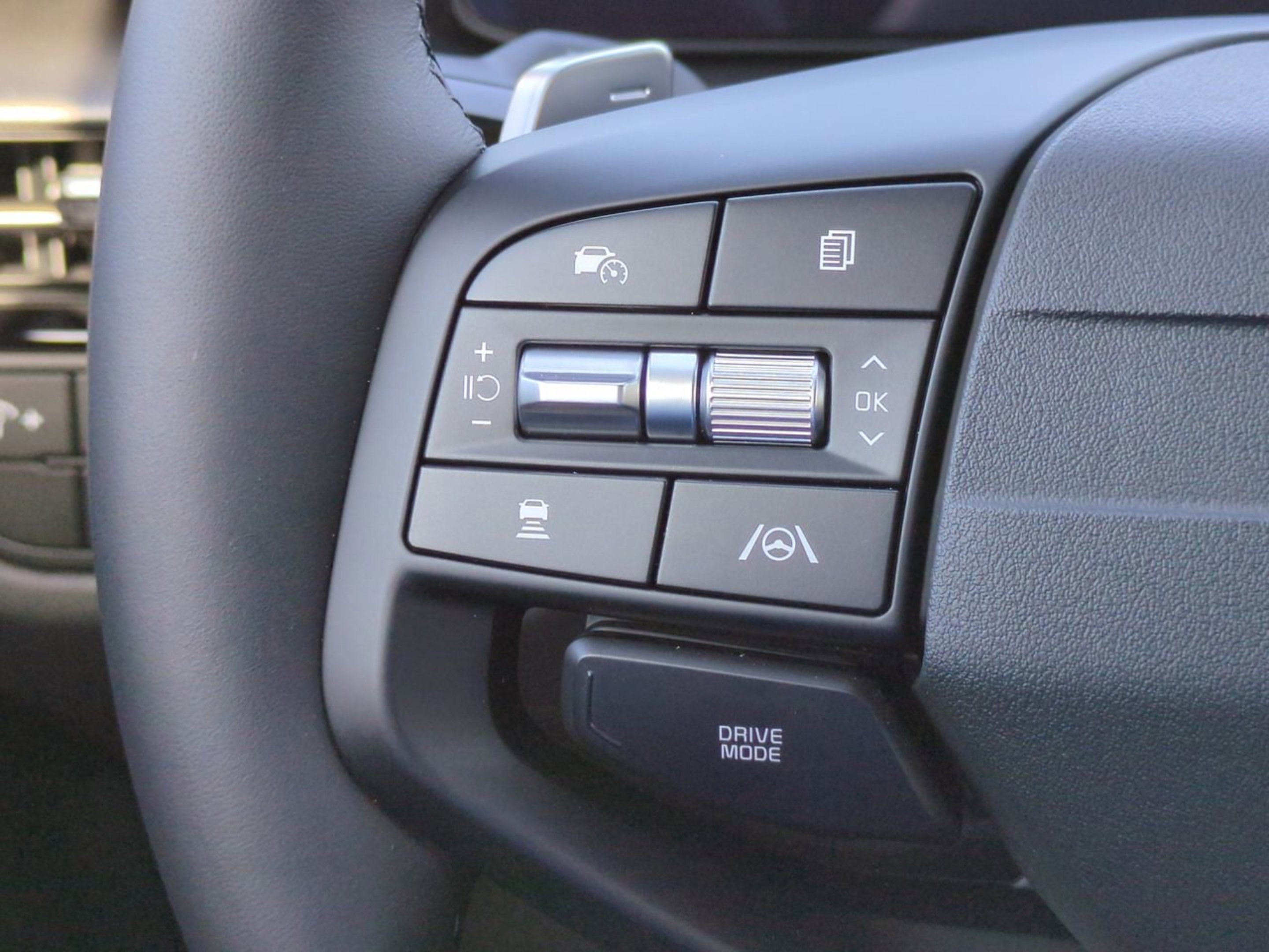 New 2026 Snow White Pearl Kia S image 27