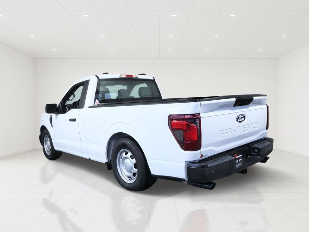Used 2025 White Ford XL image 4