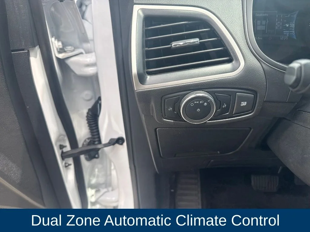 Certified Used 2024 Oxford White Ford SEL image 13