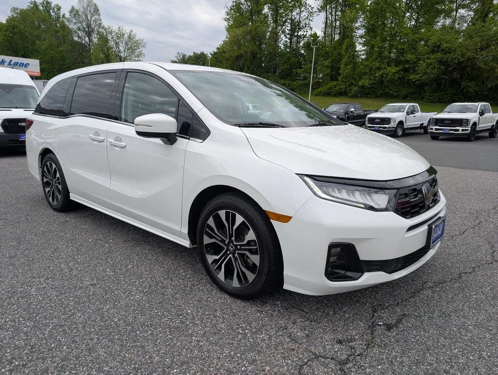2025 Honda Odyssey Elite's photo