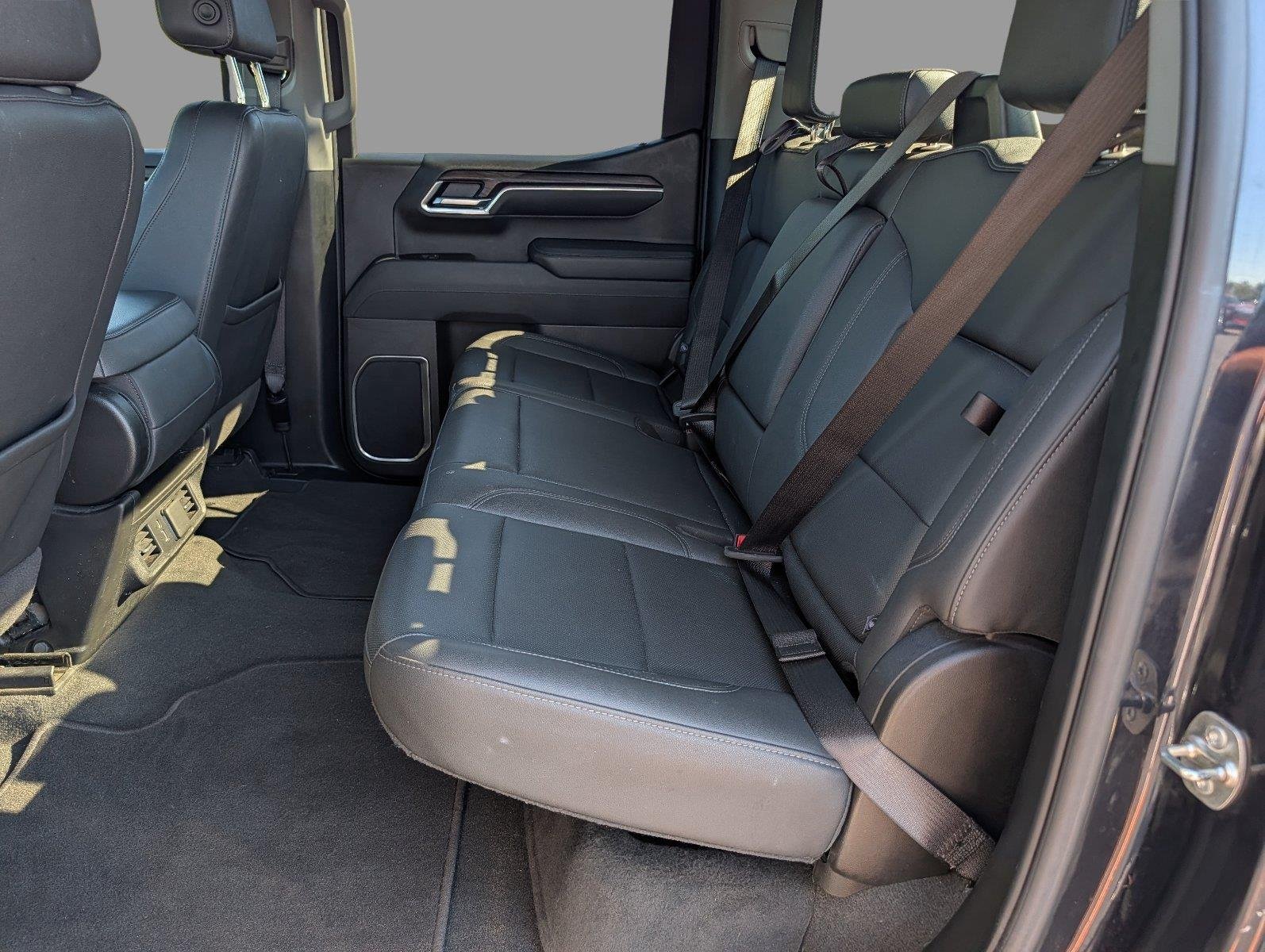 Used 2025 Titanium Rush Metallic GMC SLT image 34