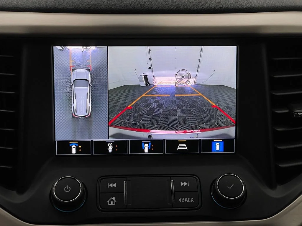 Used 2021 CAYENNE RED TINTCOAT GMC Denali image 4