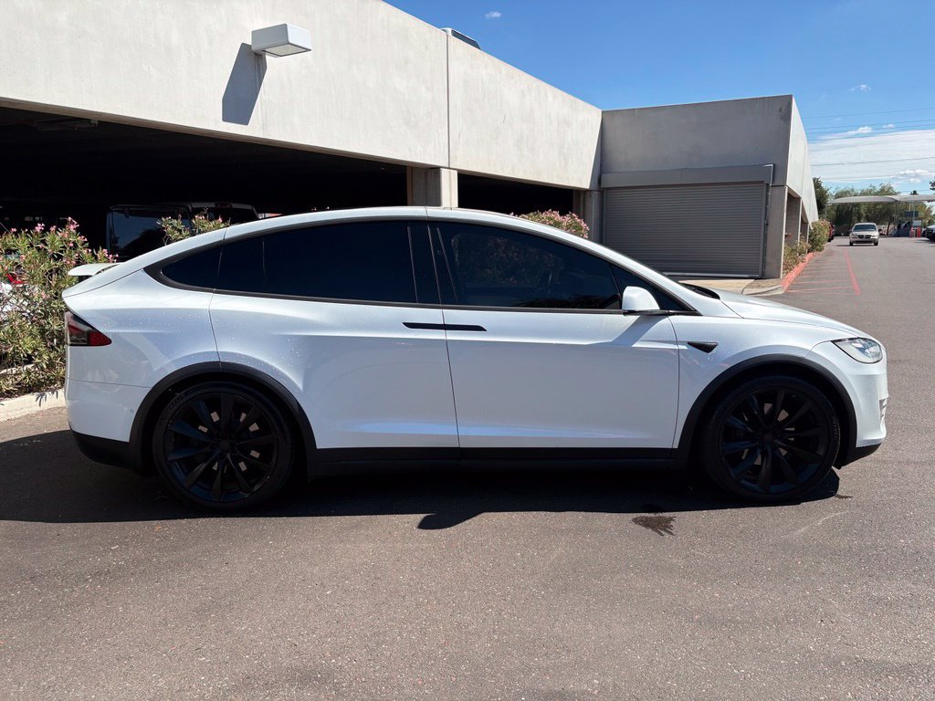 Used 2019 White Tesla Long Range image 4
