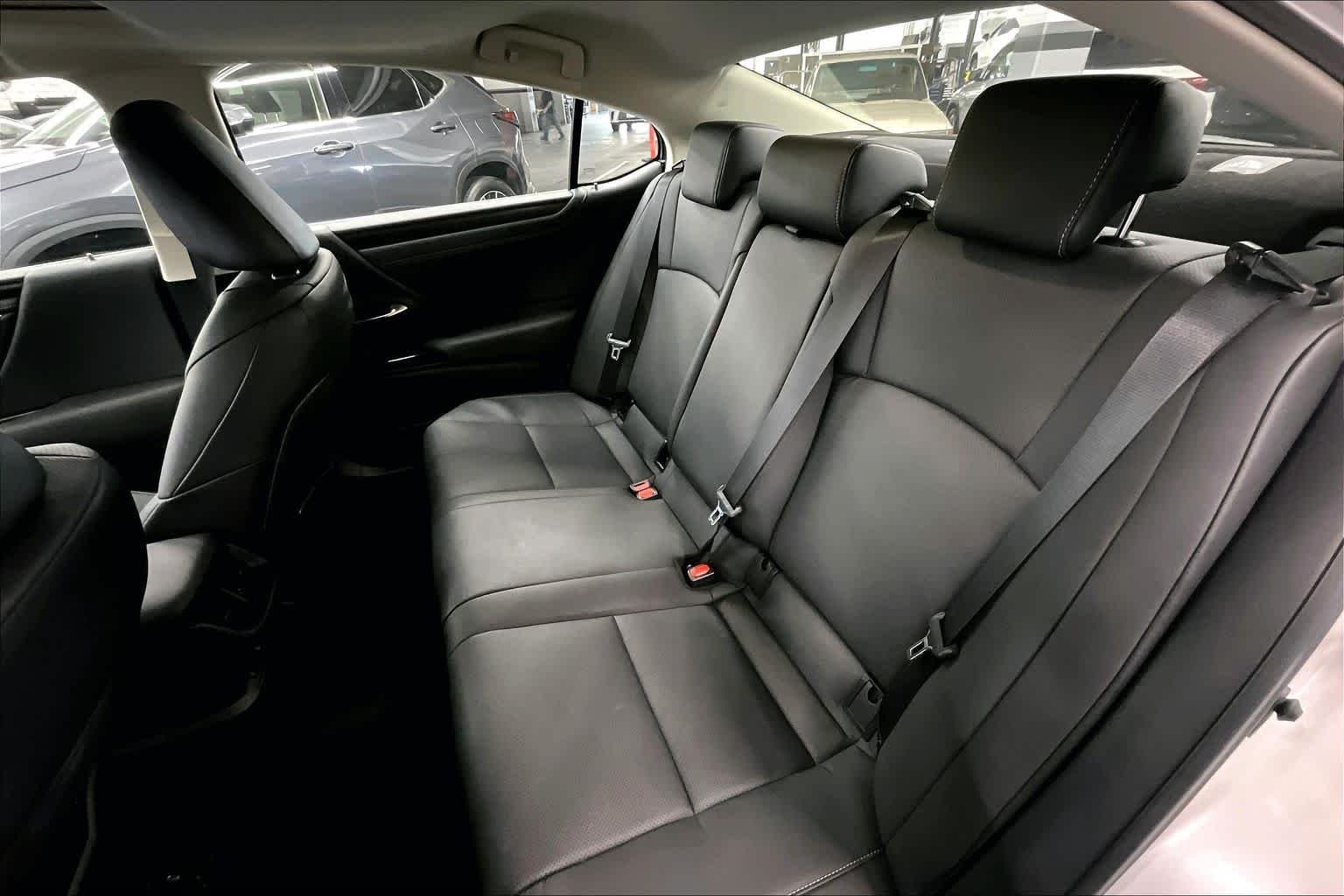 Certified Used 2024 Eminent White Pearl Lexus  image 20