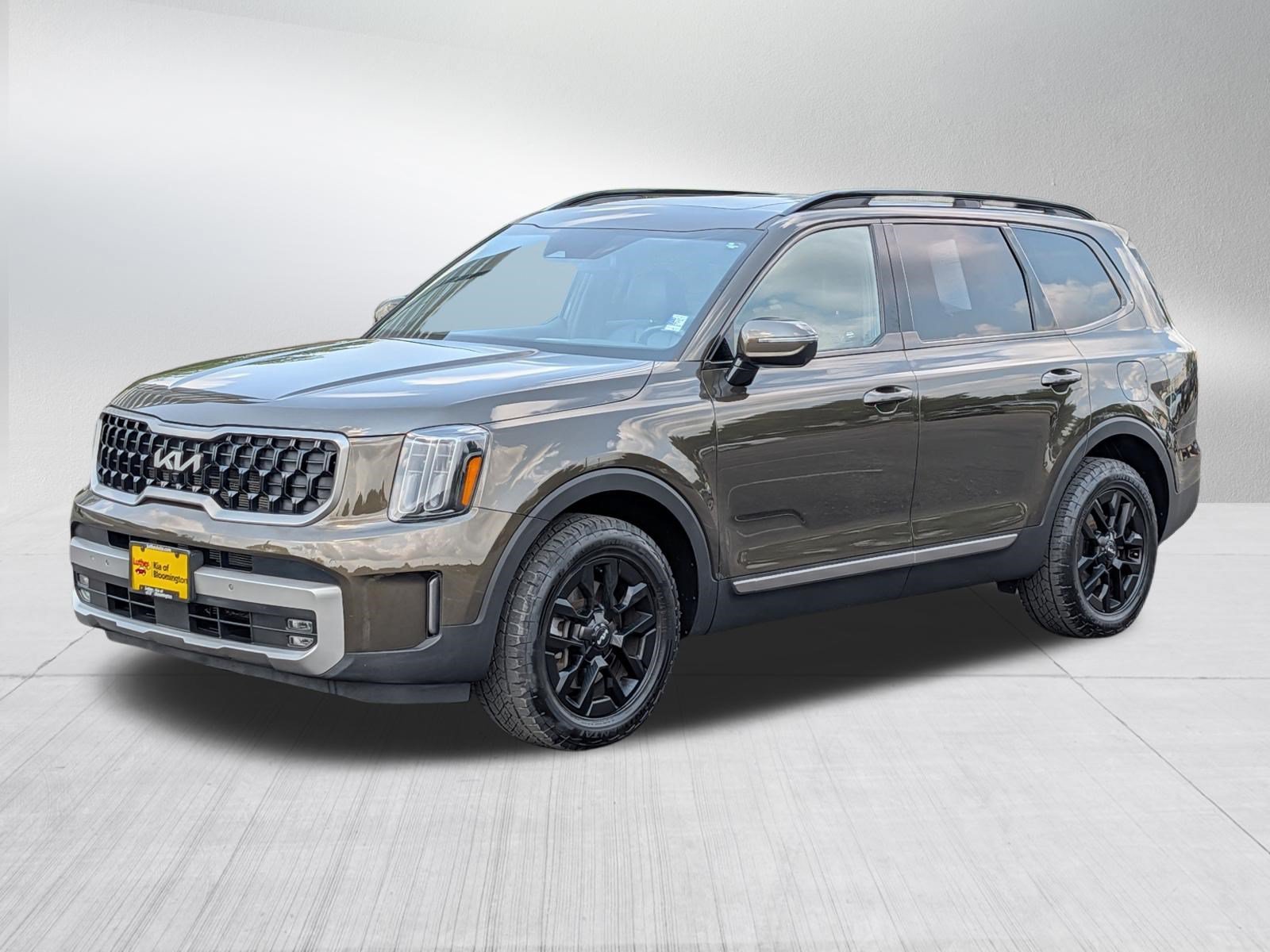 Certified Used 2023 Dark Moss Kia SX X-Pro image 3