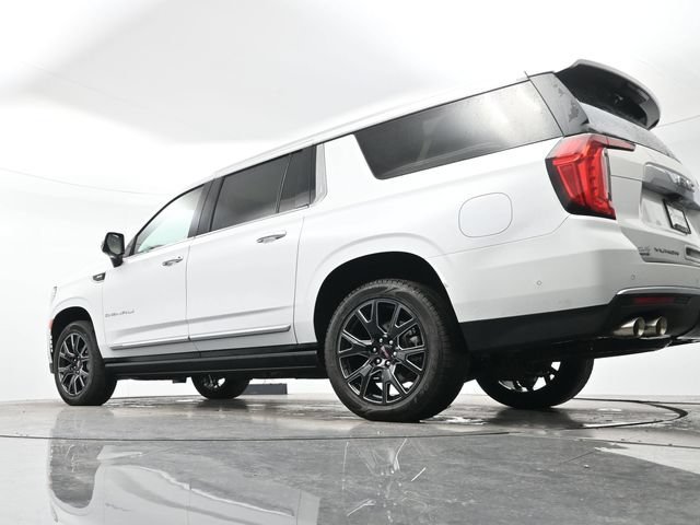 Used 2023 WHITE FROST TRICOAT GMC Denali image 13
