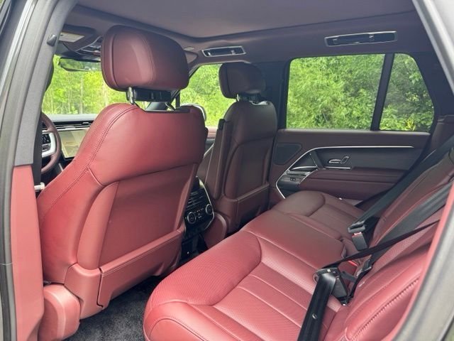 New 2026 Carpathian Grey LAND ROVER SE image 12