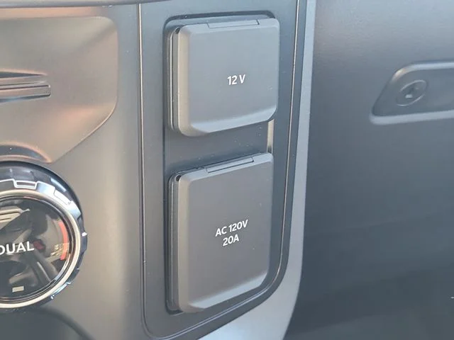 New 2026 Oxford White Ford XLT image 24