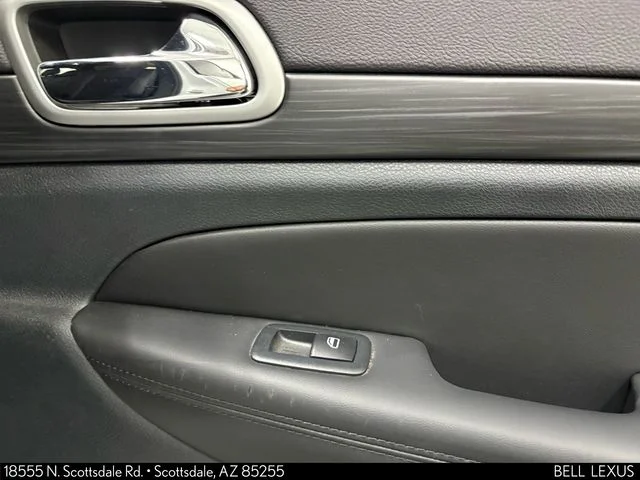 Used 2022 White Jeep Laredo X image 23