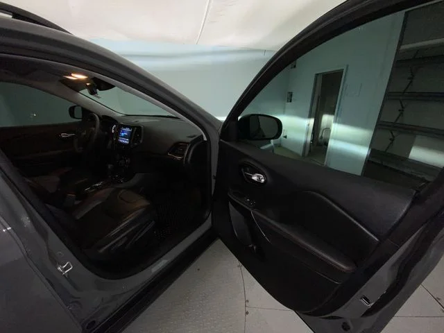 Used 2022 Gray Jeep Trailhawk image 23