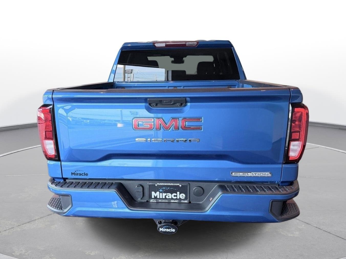 Used 2024 Dynamic Blue Metallic GMC Elevation image 14