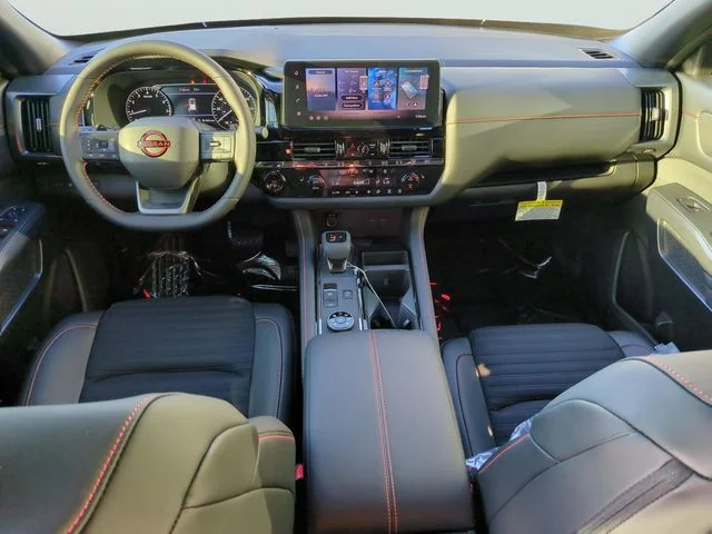 New 2026 Everest White Pearl TriCoat / Super Black Two-tone Nissan Rock Creek® image 9