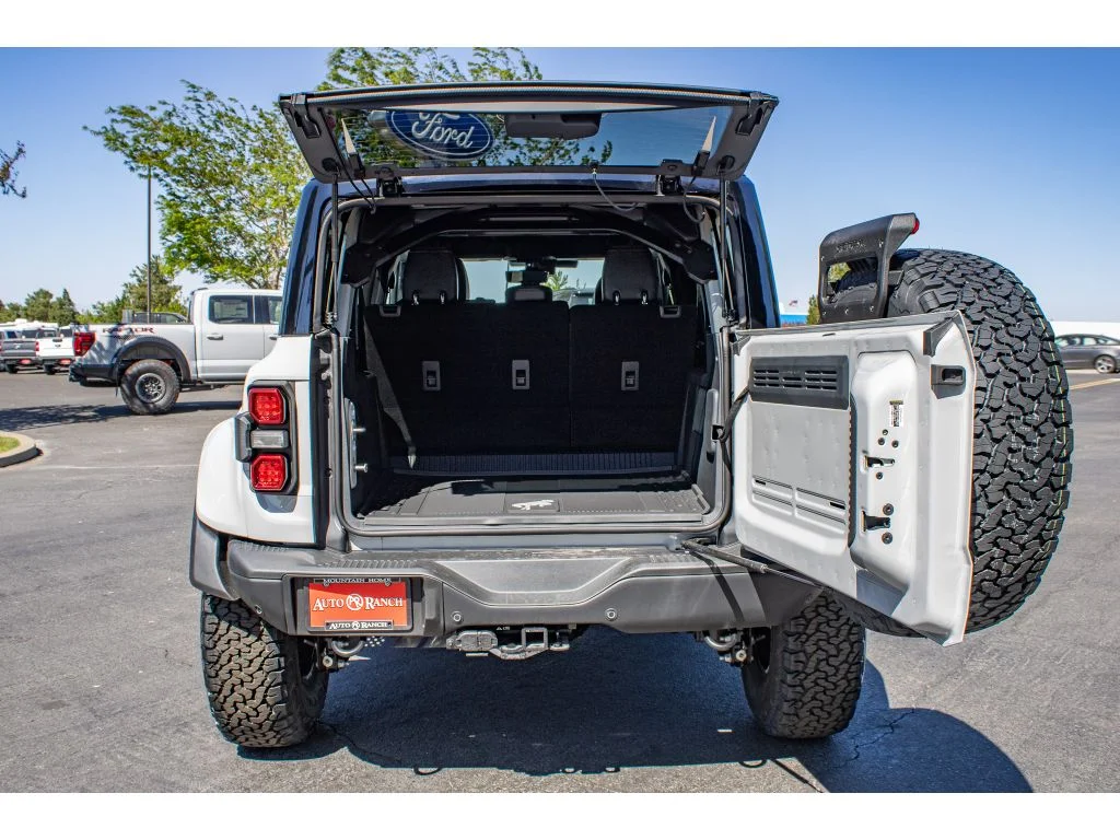 New 2026 AVALANCHE GRAY Ford Raptor image 11