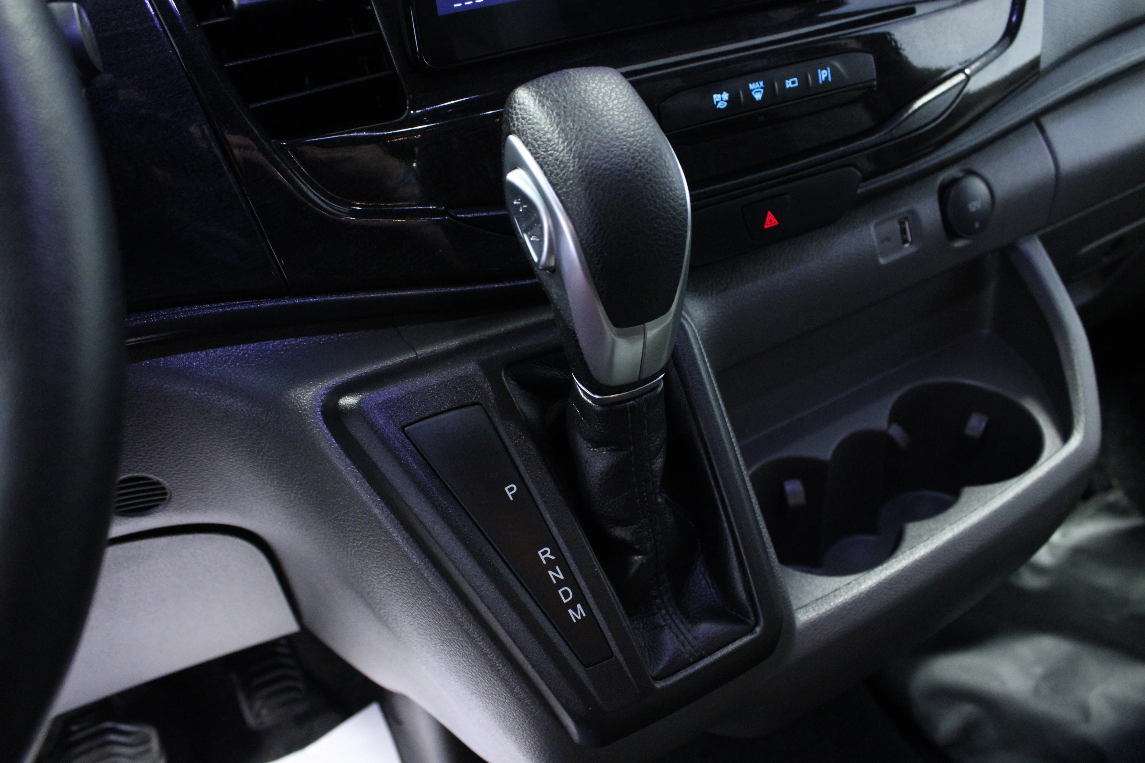 Used 2024 Carbonized Gray Metallic Ford  image 25