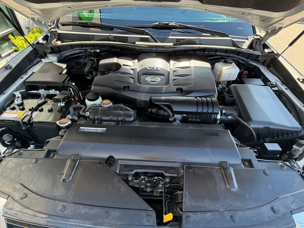 Used 2024 Silver Nissan SL image 7