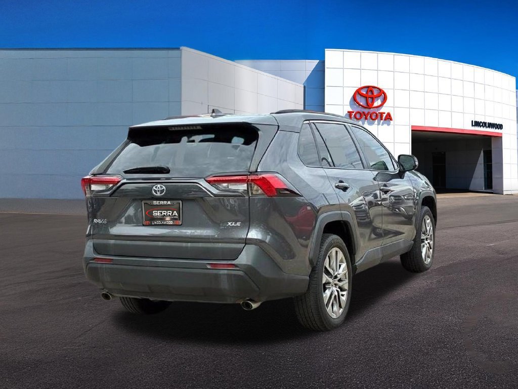 Used 2021 Gray Toyota XLE Premium image 12
