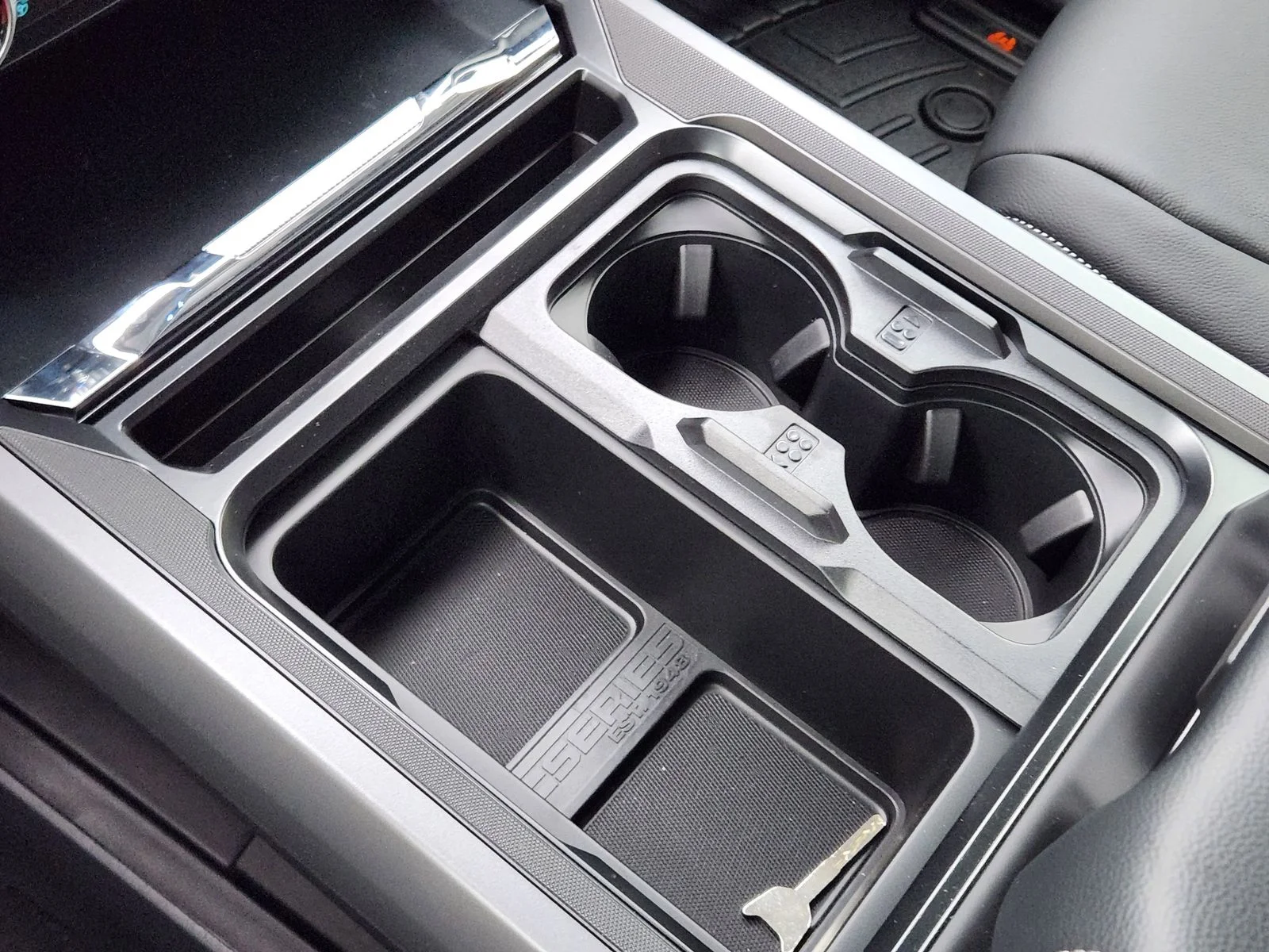 New 2026 Glacier Gray Metallic Tri-Coat Ford F-250® Lariat® image 15