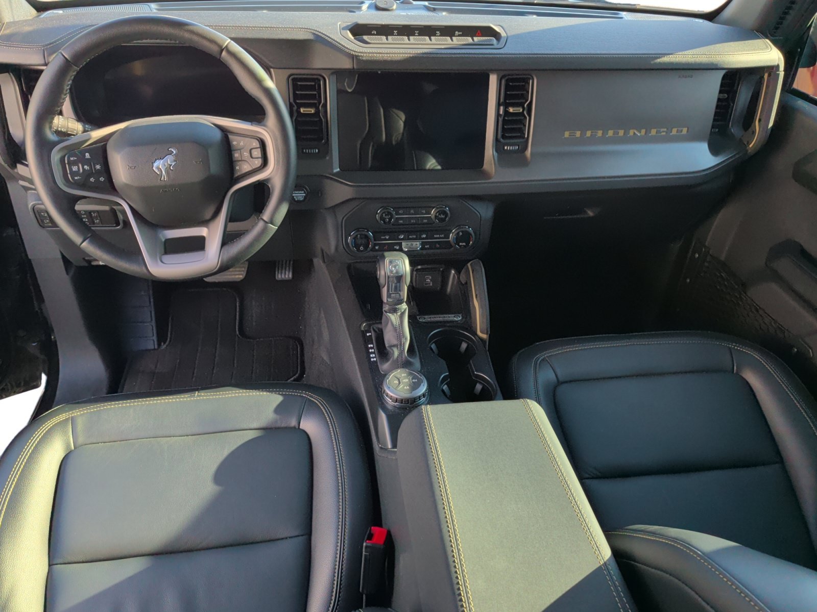 Used 2025 Shadow Black Ford Badlands image 16
