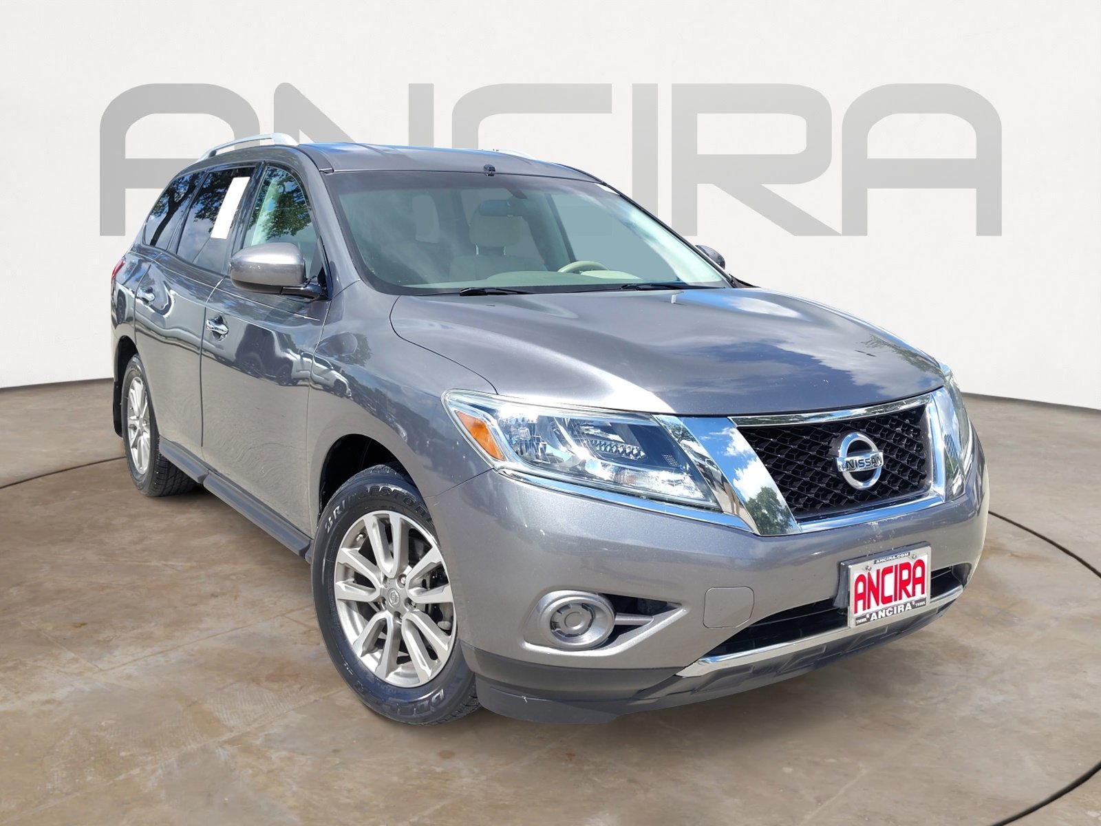 Used 2015 Gun Metallic Nissan S image 4