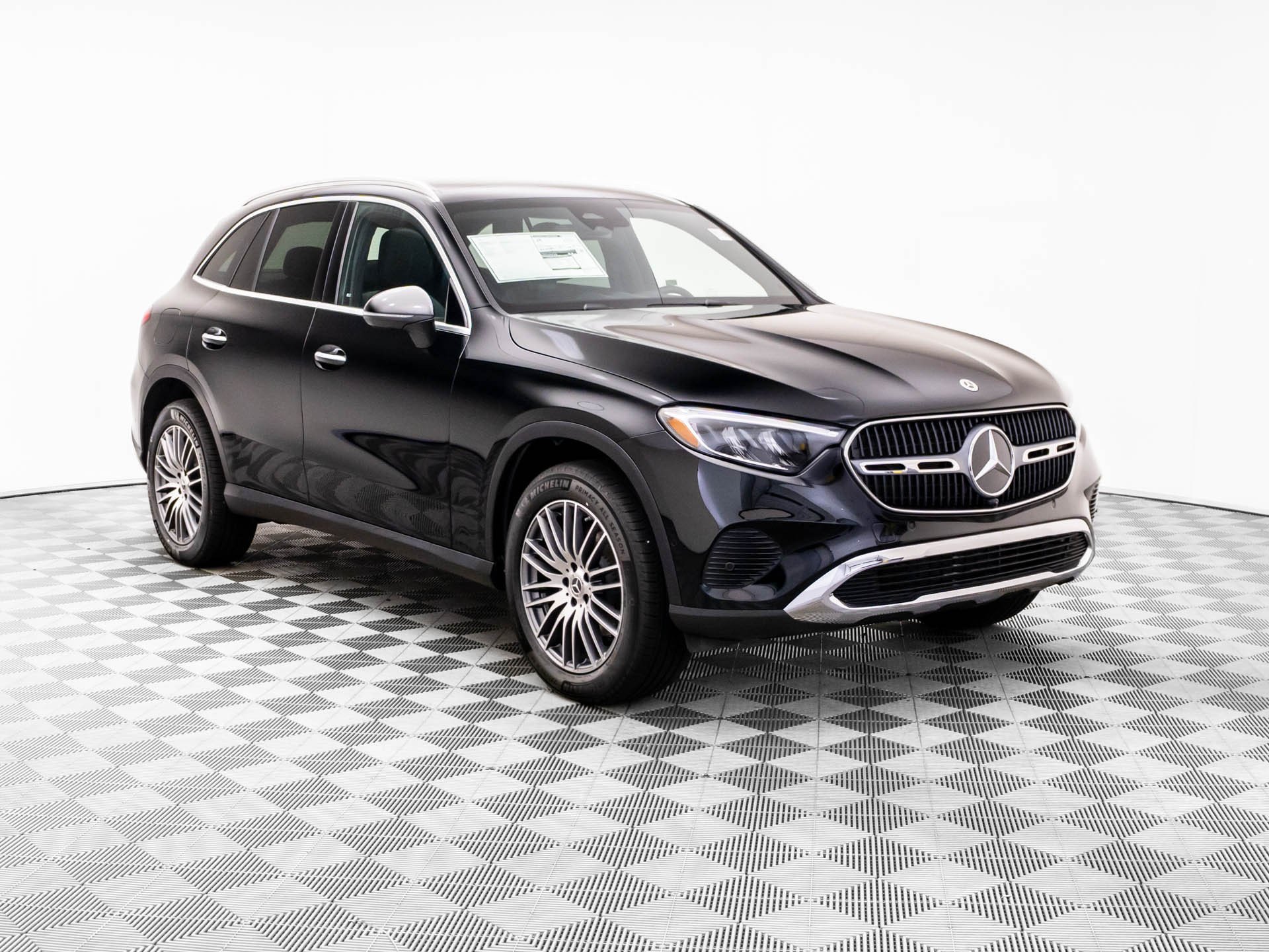 Used 2026 Black Mercedes-Benz GLC 300 image 9