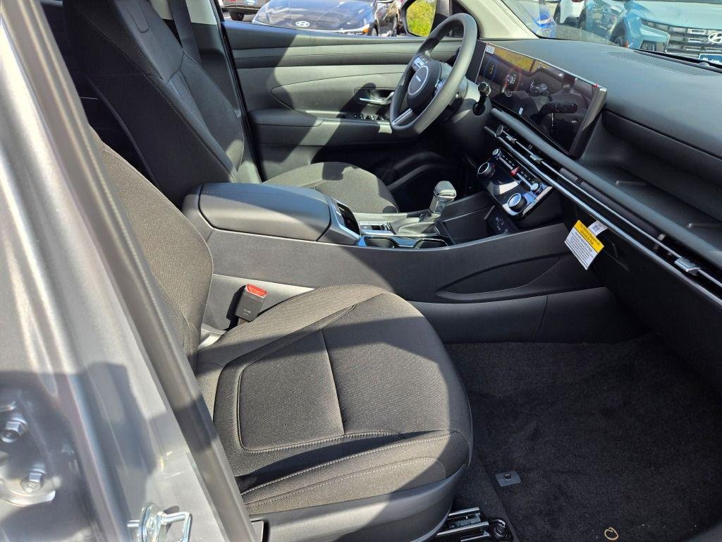 New 2026 Silver Hyundai SEL AWD image 4