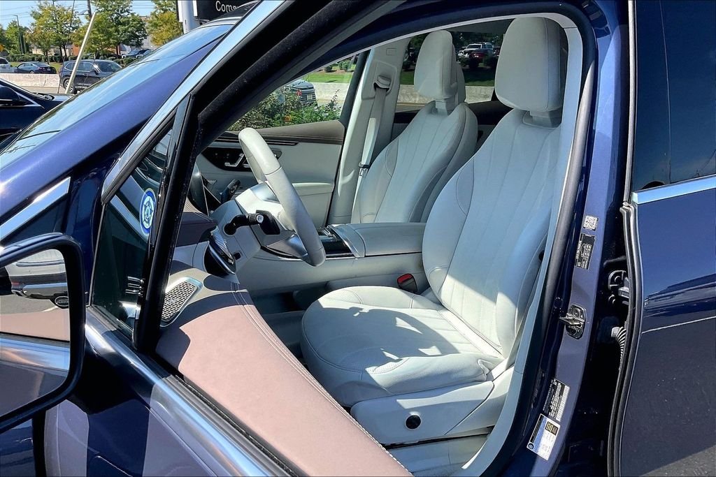 Certified Used 2023 Blue Mercedes-Benz 350 SUV image 4
