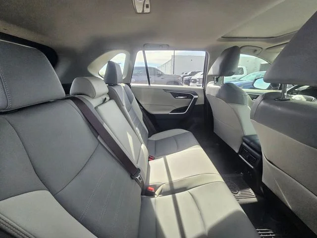 Used 2019 Magnetic Gray Metallic Toyota XLE Premium image 17