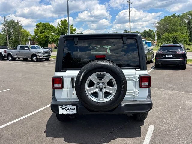 Used 2018 White Jeep Unlimited Sport S image 28