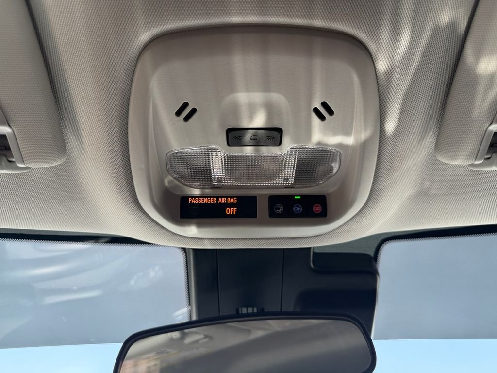 Used 2025 White Chevrolet ACTIV image 29