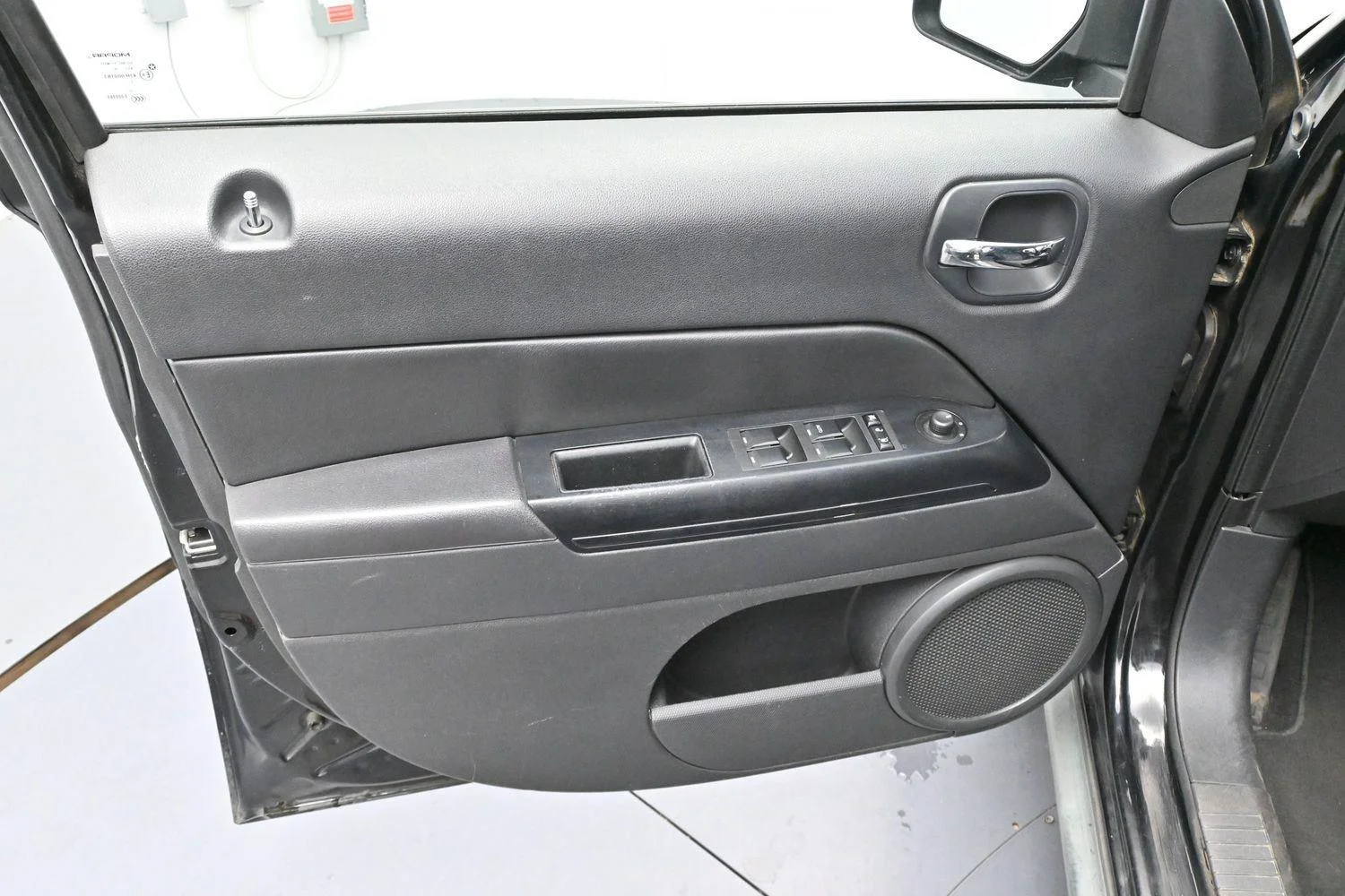 Used 2011 Brilliant Black Crystal Pearl Jeep Sport image 9