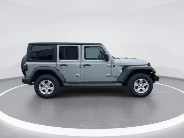 Used 2020 Silver Jeep Unlimited Sport S image 8