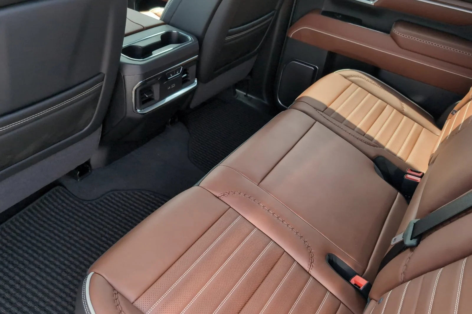 New 2026 Glacier White Tricoat GMC Denali Ultimate image 12